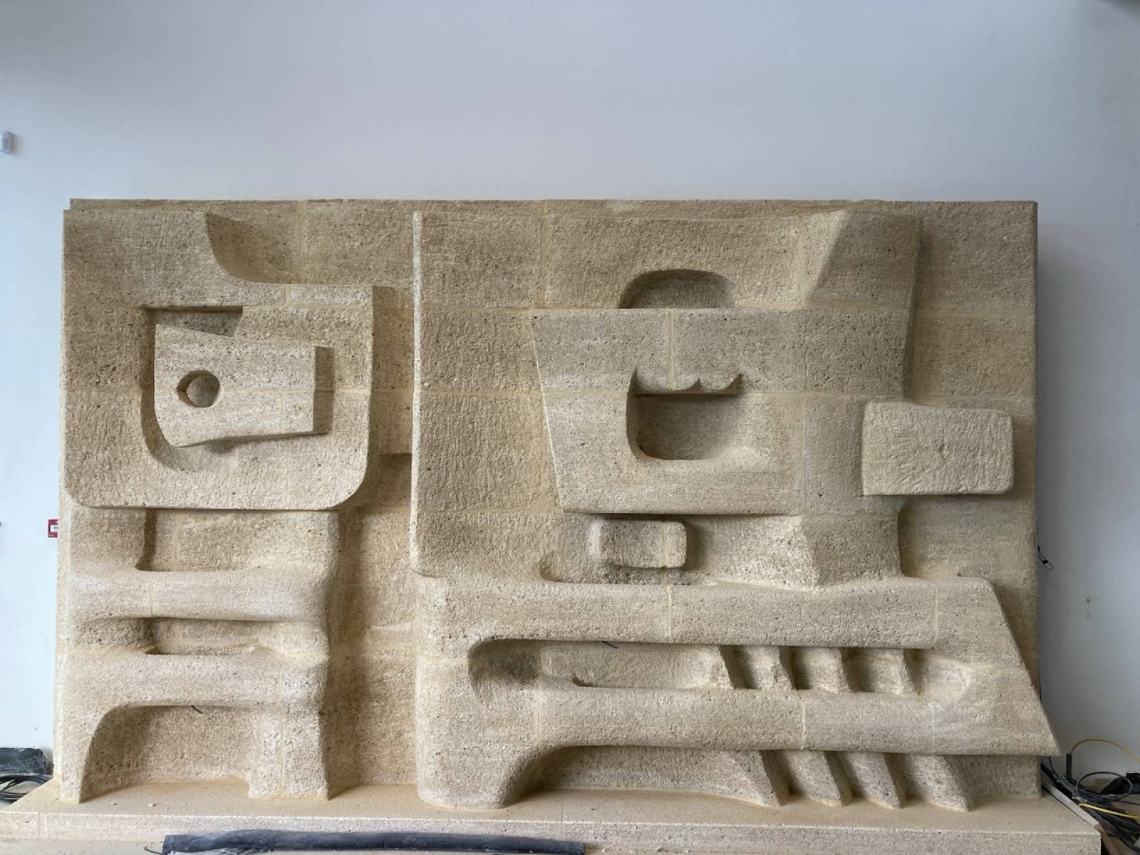 Dépose et rénovation d'oeuvre d'art en pierre