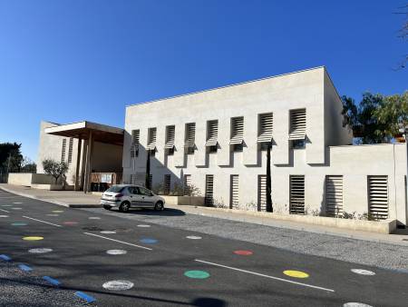 Construction de l'école d'Opio en pierre d'Estaillade
